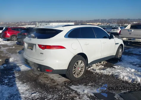 2017 Jaguar F-Pace 35T Prestige z USA, uszkodzony, nr VIN SADCK2BV2HA890328